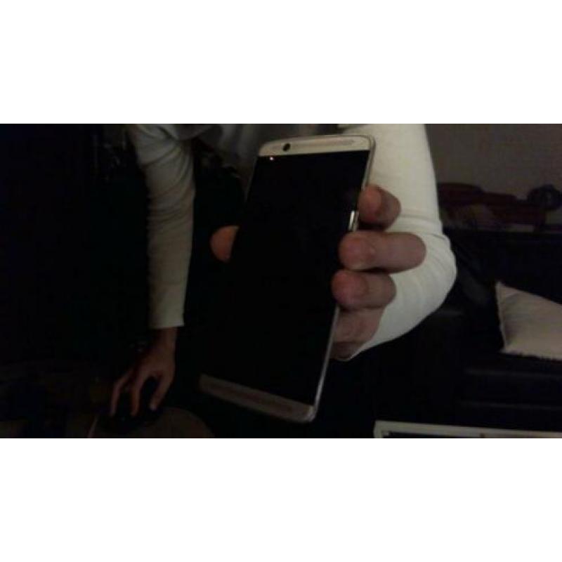 15/4 ZTE Axon 7 Mini + Gloednieuwe Batterij