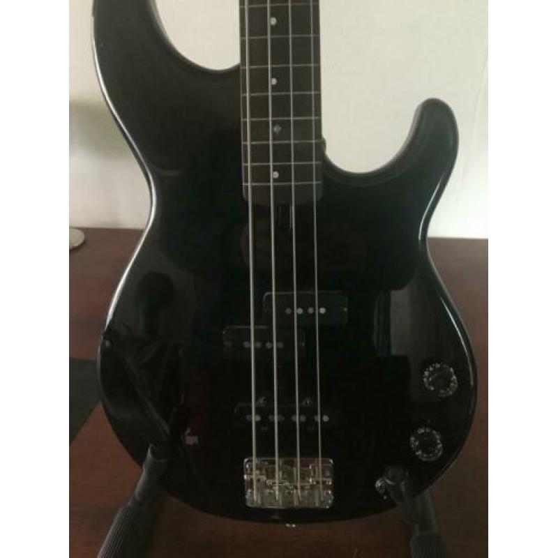 Yamaha BB 350F fretloze bas