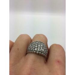 H433 Prachtige zilveren ring met strass maat 20