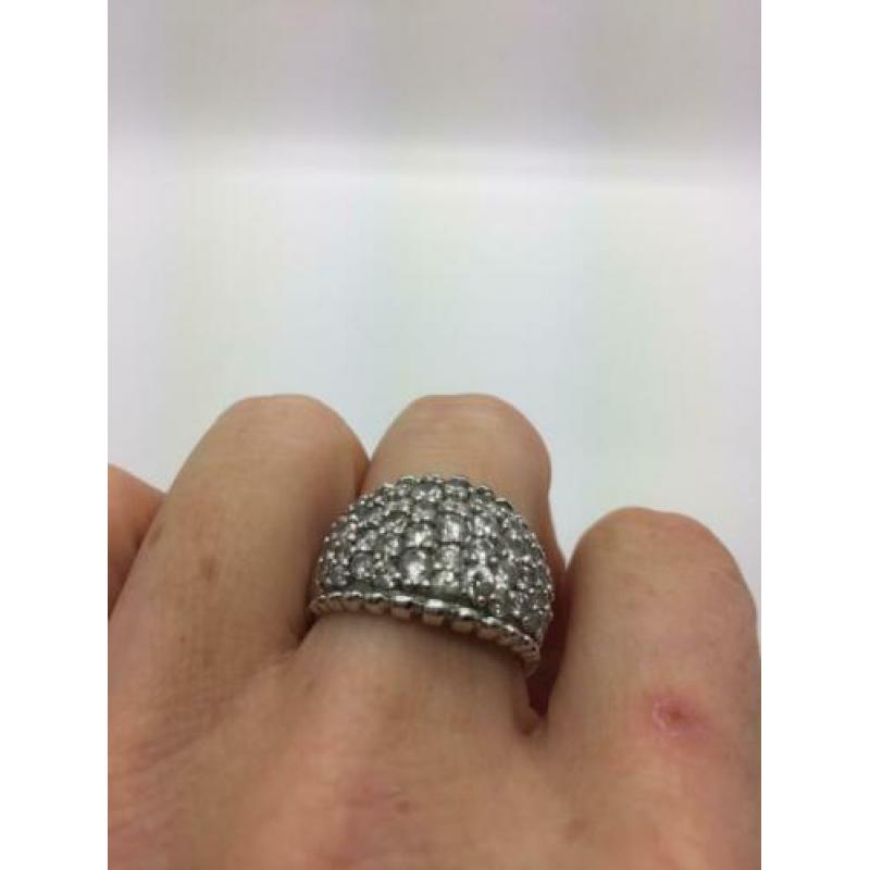 H433 Prachtige zilveren ring met strass maat 20