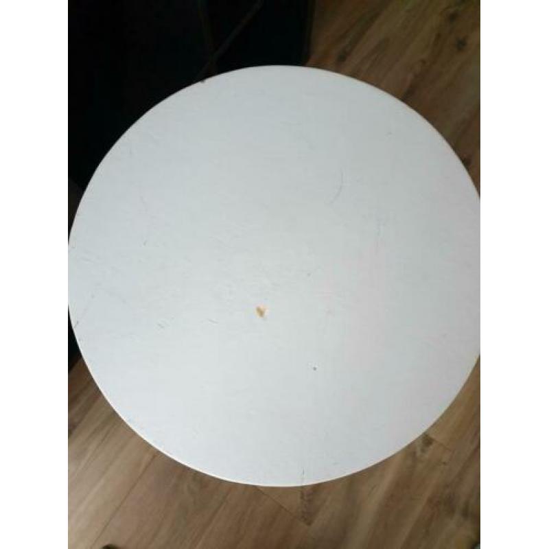 GRATIS op te halen: bijzettafeltje