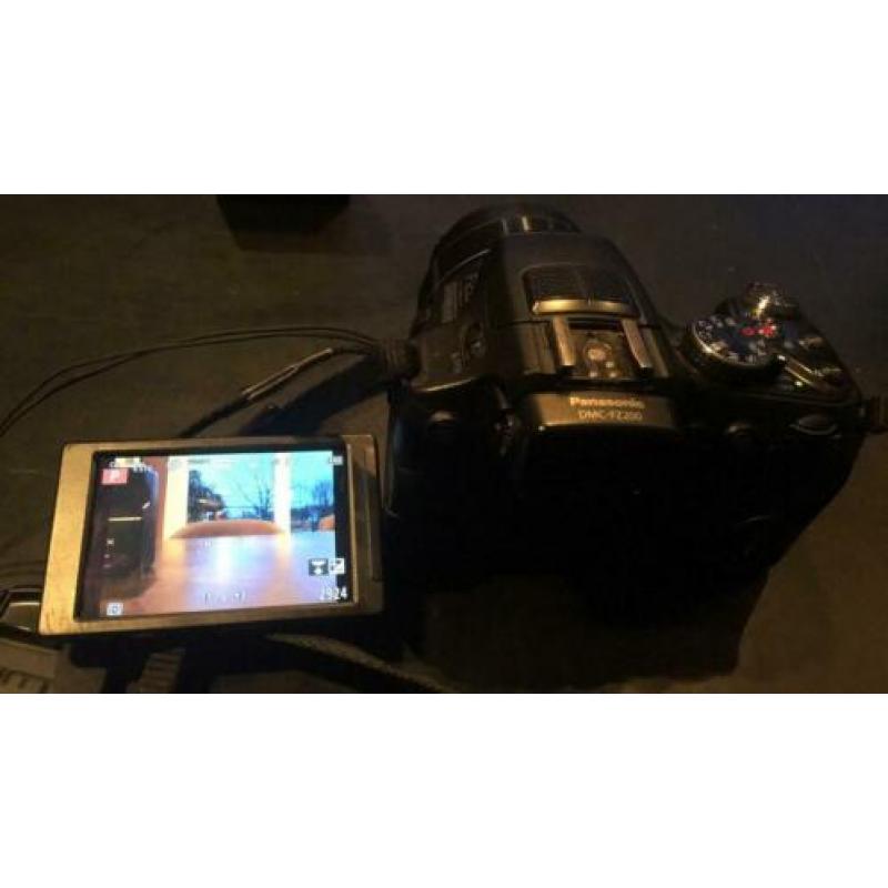 Lumix Panasonic DMC-FZ200 digitale video camera