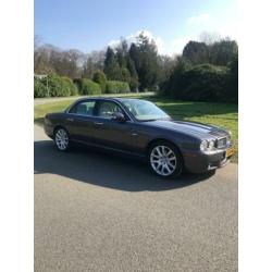 Jaguar XJ8 4.2 Executive AUT 2008 Grijs