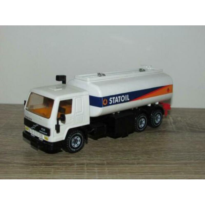Siku 2524, Volvo FL10 Intercooler ''STATOIL'' Tankwagen
