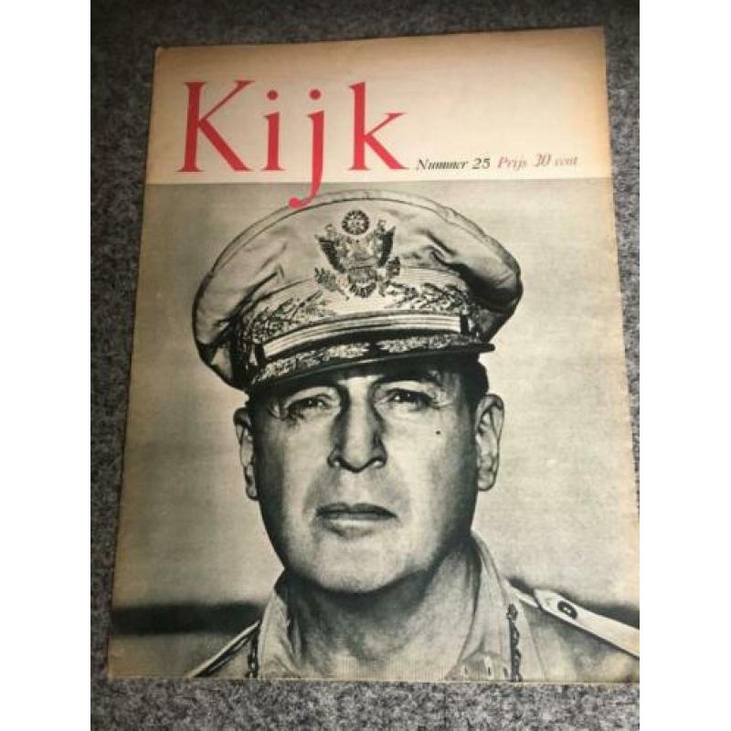 Blad: "Kijk". de nummers 25, 28, 29 en 30