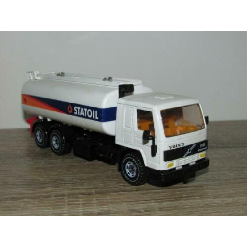 Siku 2524, Volvo FL10 Intercooler ''STATOIL'' Tankwagen