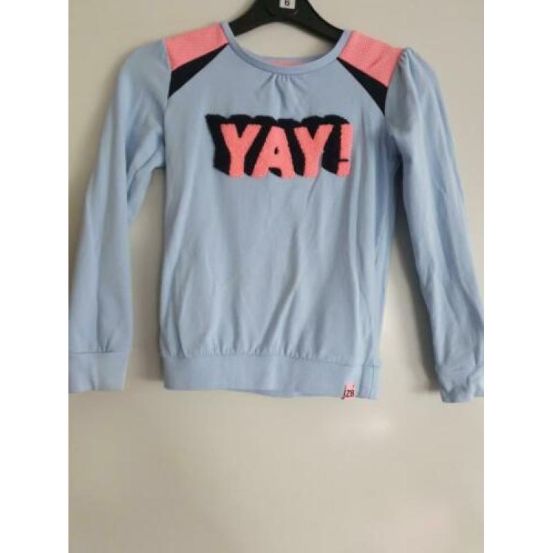 Z8 trui licht blauw maat 128/134