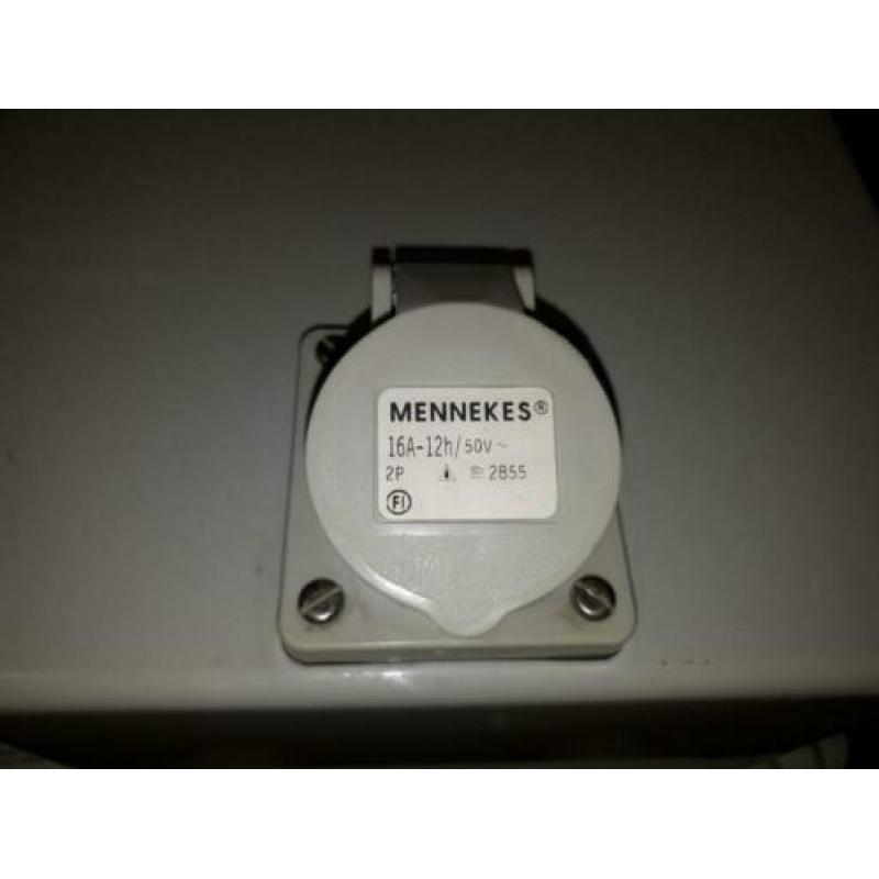 Mennekes verdeelkast 380 / 220 / 42 volt