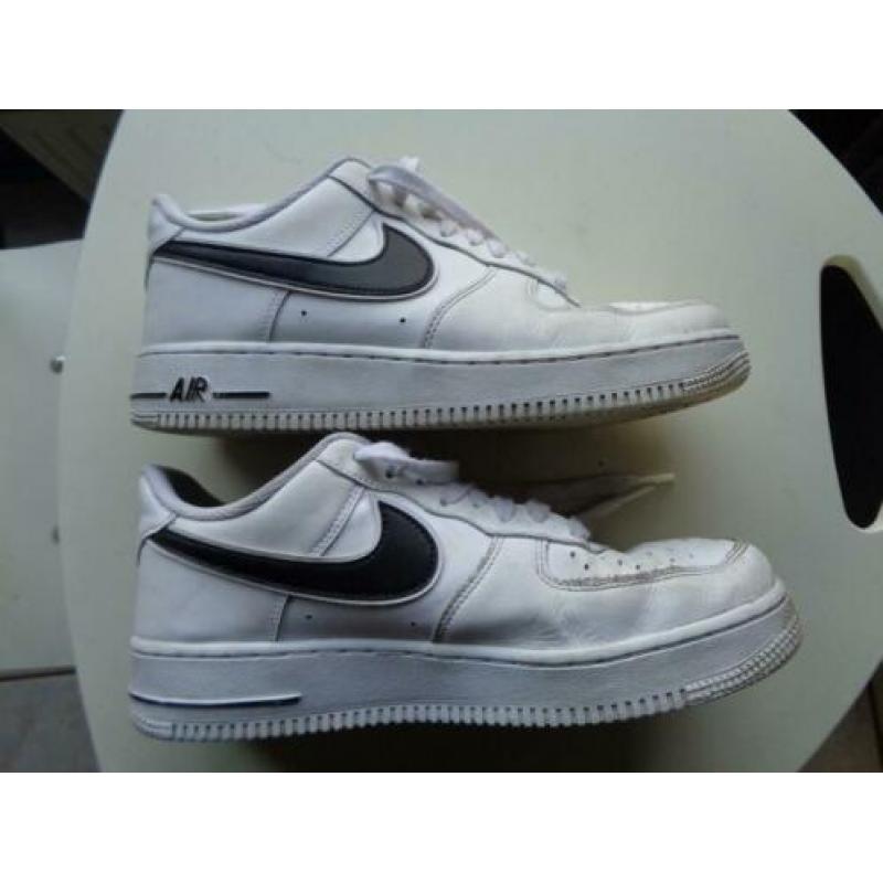 Witte Nike airforce 1 maat 42.