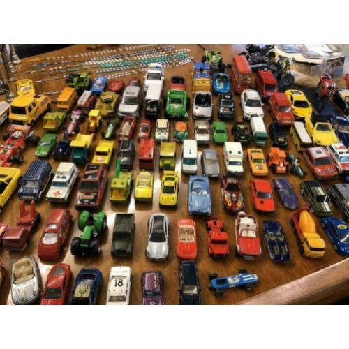 Partij auto’s Corgi Matchbox Dinkytoy etc. etc. Verzameling