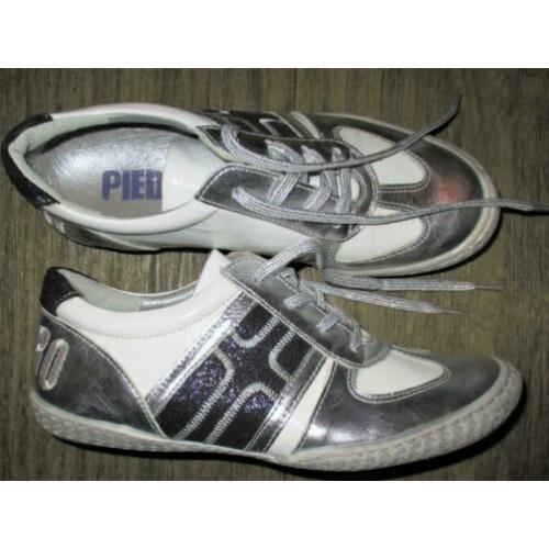 PIEDRO ! Leren sneakers mt 33.
