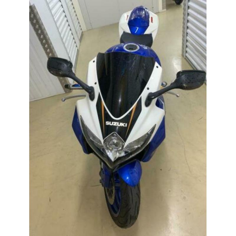 Suzuki gsxr 750 k8