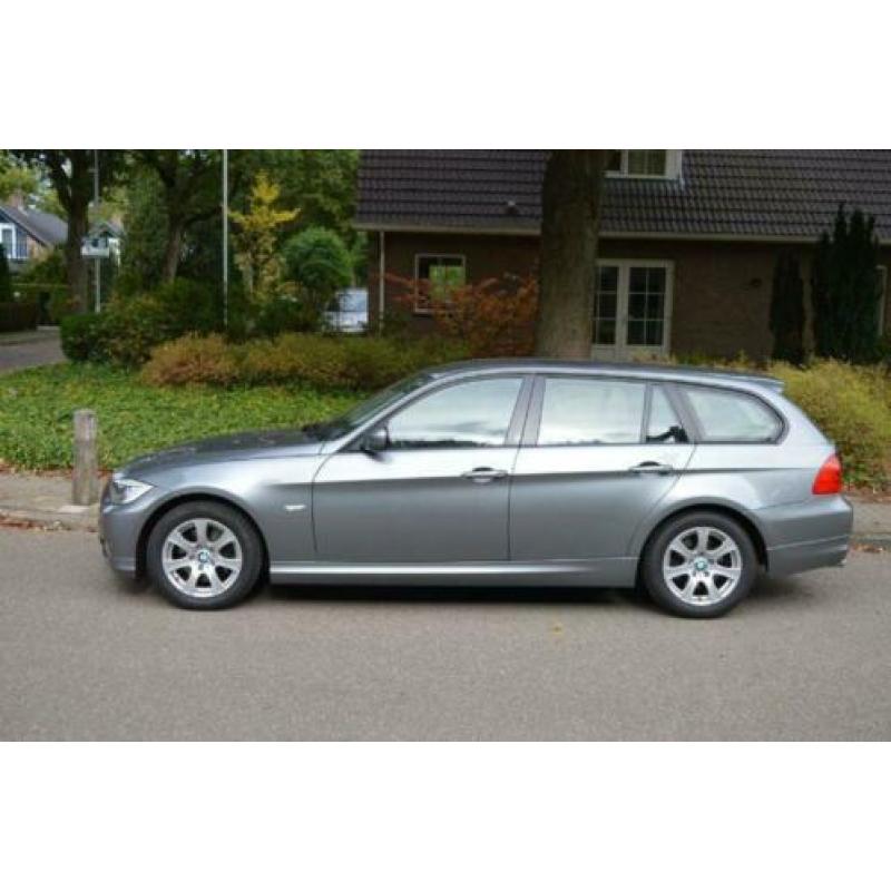 BMW 3-serie Touring 320i Business Line/cruise/MFS/dealer ond