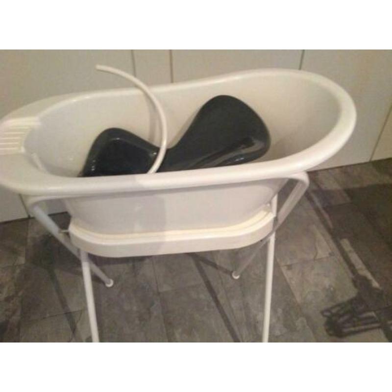 Te koop babybadje kompleet