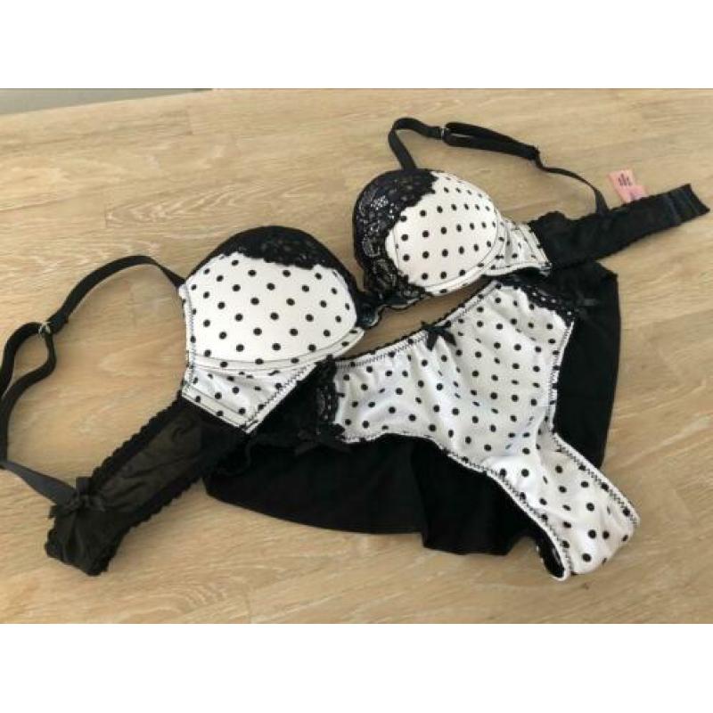 Hunkemoller Lingerieset Maximiser Push-Up BH 70A en S