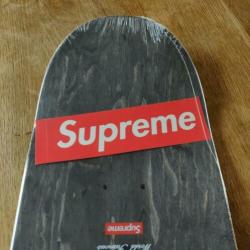 Supreme Distorted Logo Deck - skateboard - 8.5" x 32.25"