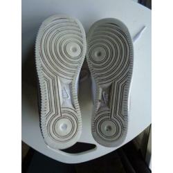 Witte Nike airforce 1 maat 42.