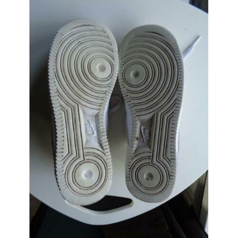 Witte Nike airforce 1 maat 42.