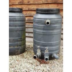 Backwash vijverfilters 2x uv 55 watt en aquamax pompen.