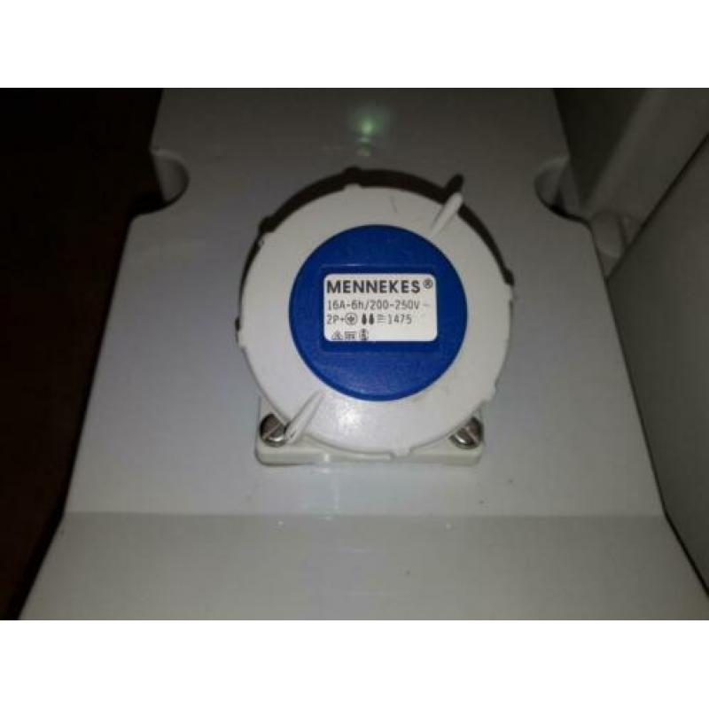 Mennekes verdeelkast 380 / 220 / 42 volt