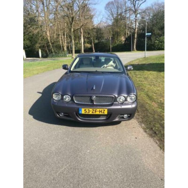 Jaguar XJ8 4.2 Executive AUT 2008 Grijs