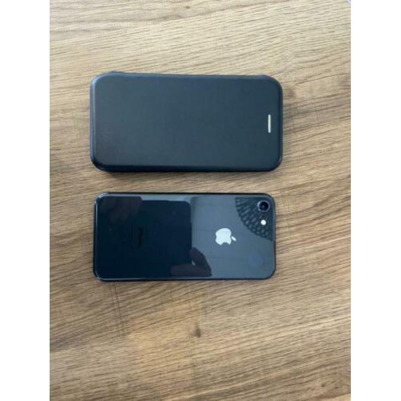 IPhone 8 - 64 GB - zwart - incl. hoesje - alle toebehoren