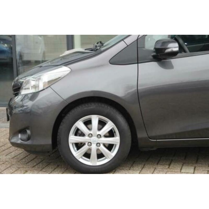 TOYOTA Yaris 5D-ASPIRATION-68DKM!-AUTOMAAT-NAVI-TOPSTAAT!-