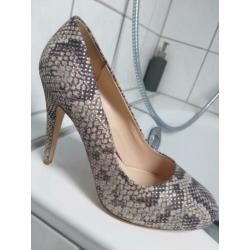 Peter kaiser pump leder mt 39 kastopruiming