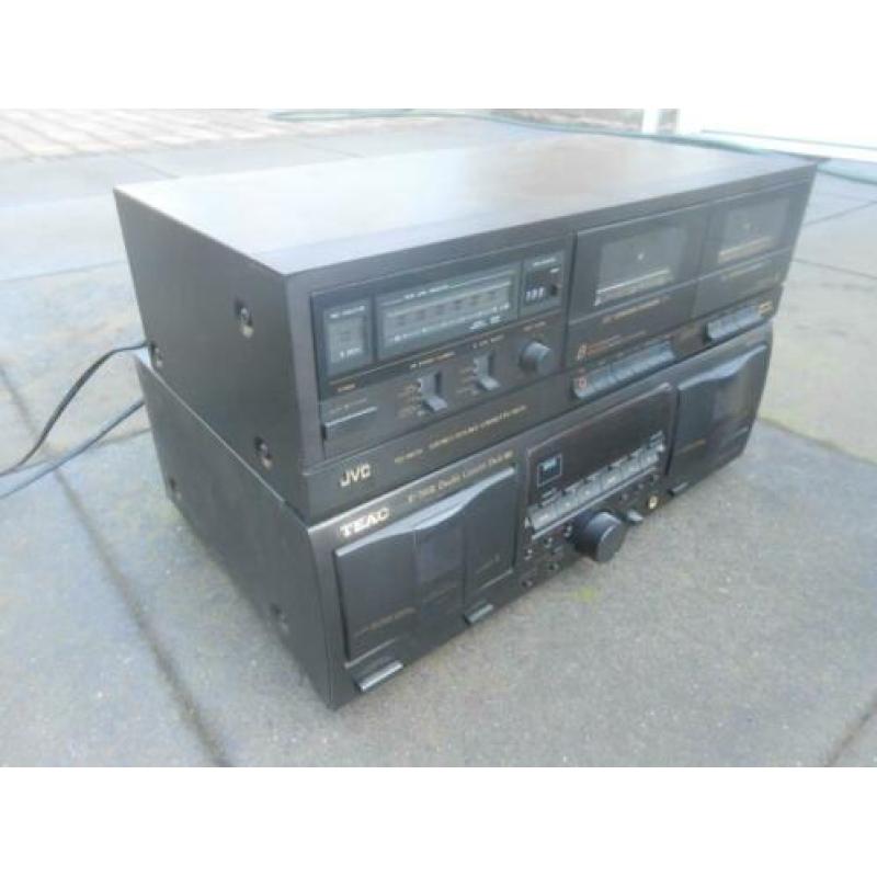 2 Cassettedecks Teac en JVC