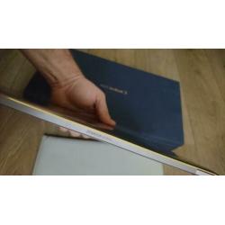 Asus zenbook 3 UX390UA ultra book als nieuw