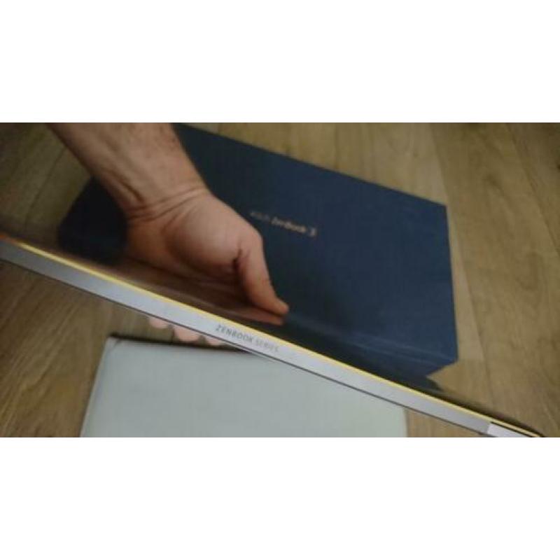 Asus zenbook 3 UX390UA ultra book als nieuw