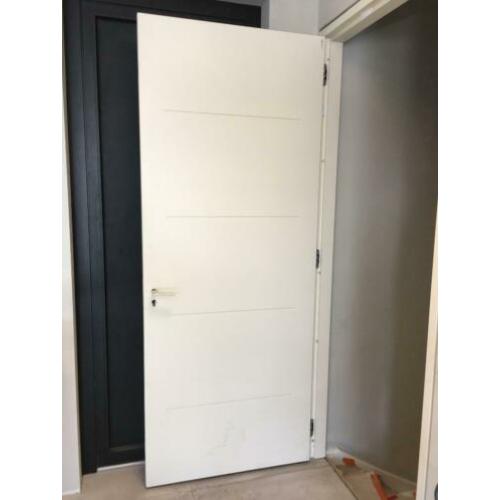 16x vol MDF deuren / platen - wit / donker gegrond - NIEUW