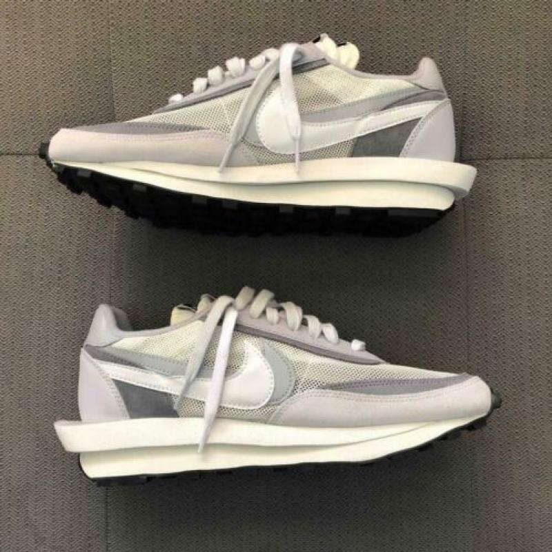 Nike waffle sacai