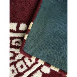Bordeaux rood wollen vloerkleed met Paisley print