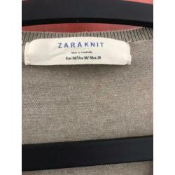 Beige zand kleurig truitje van Zara in maat M (nette staat)