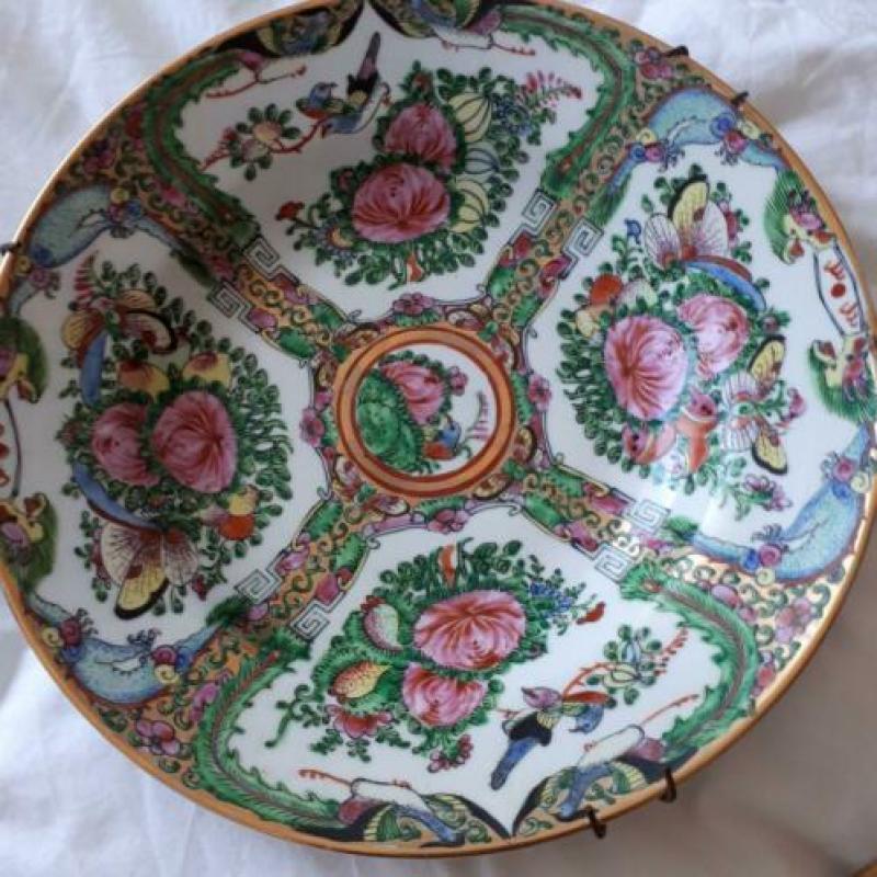 Te koop famille rose diepe schotel