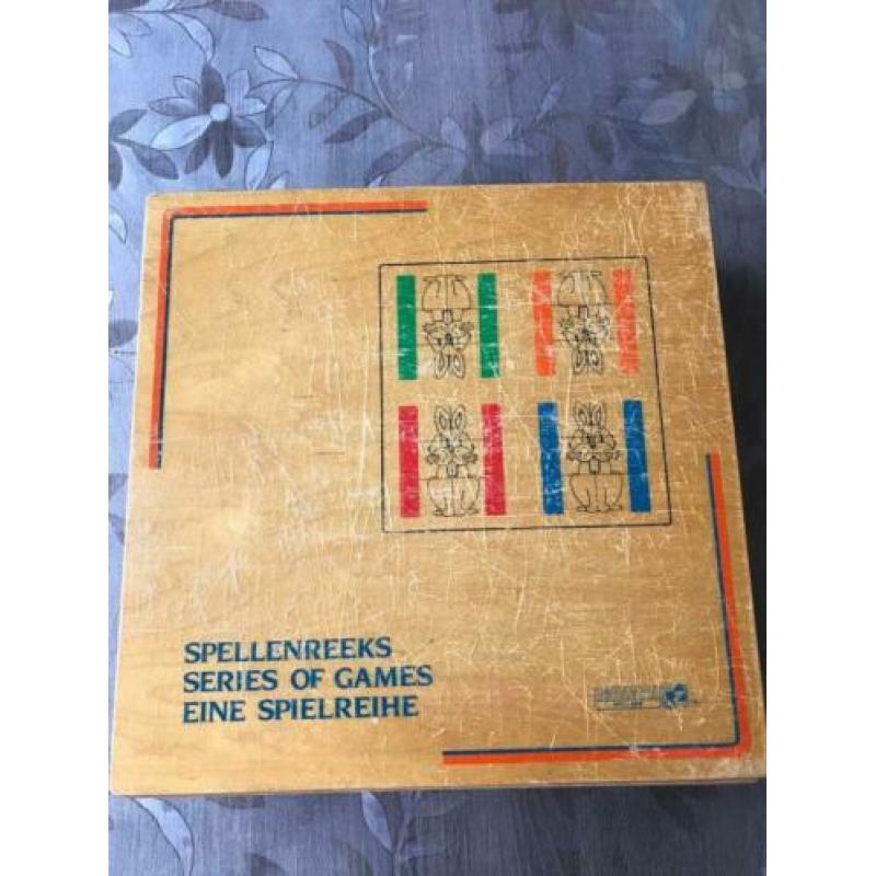 nostalgische educatieve spellendoos