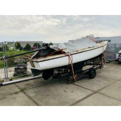 ZEILBOOT RIVA IN NIEUW STAAT 7 meter (bj 2000)
