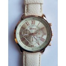 Mooie nieuwe witte dames horloge rose