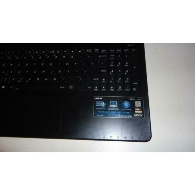 ASUS laptop Intel i3 Quad Core 4x 2.2 Ghz 4 Gb geh. 240 GB