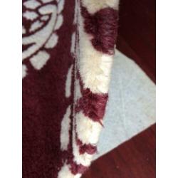 Bordeaux rood wollen vloerkleed met Paisley print