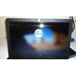 ASUS laptop Intel i3 Quad Core 4x 2.2 Ghz 4 Gb geh. 240 GB