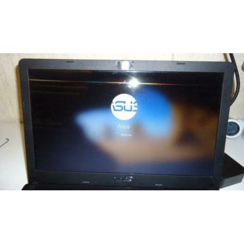 ASUS laptop Intel i3 Quad Core 4x 2.2 Ghz 4 Gb geh. 240 GB