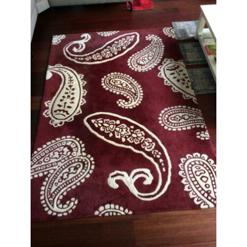 Bordeaux rood wollen vloerkleed met Paisley print