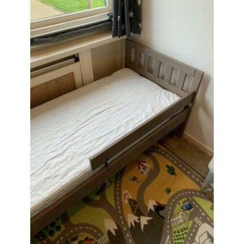 Peuter / junior bed van Ikea. Incl. lattenbodem en matras!