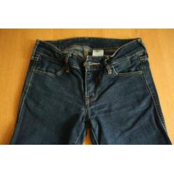 Donker blauwe jeans maat 25 lengte 30
