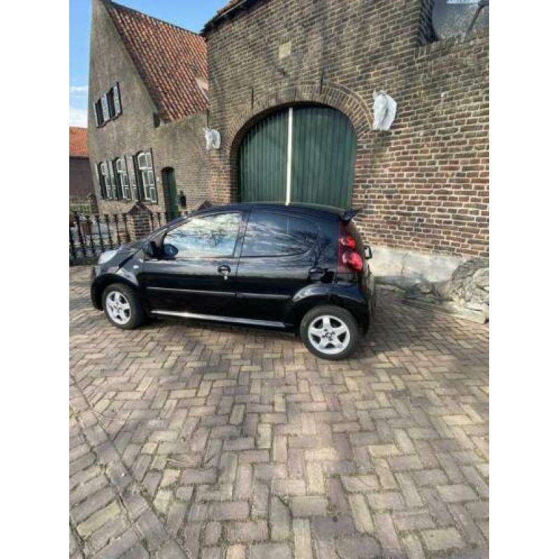 Peugeot 107 1.0 12V 5DR 2013 Zwart