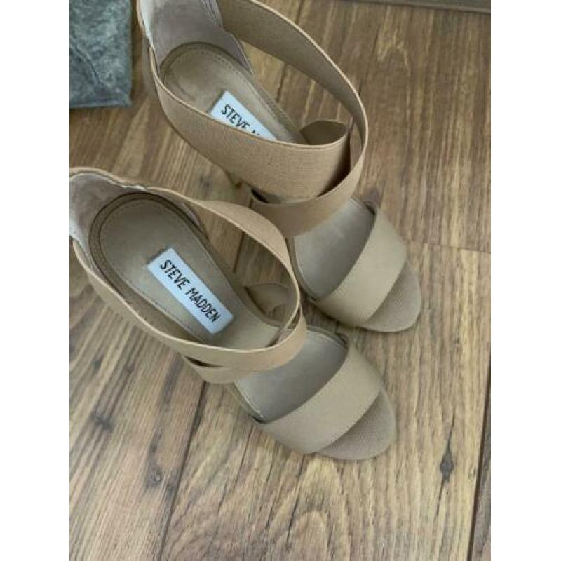 Steve madden pumps maat 37