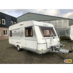 LMC Favorit 460 RD Vast bed met mover