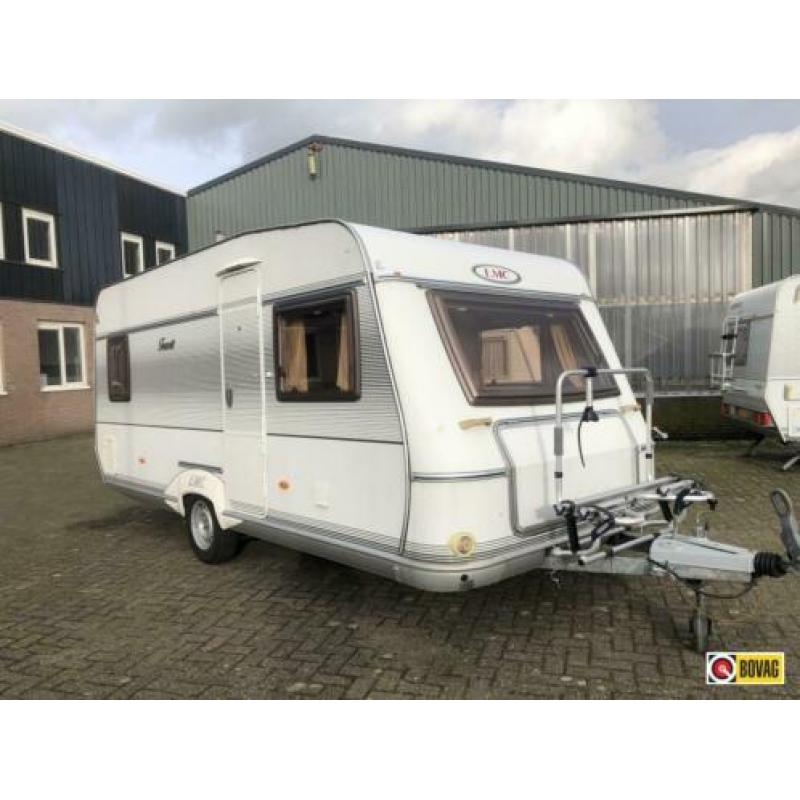 LMC Favorit 460 RD Vast bed met mover